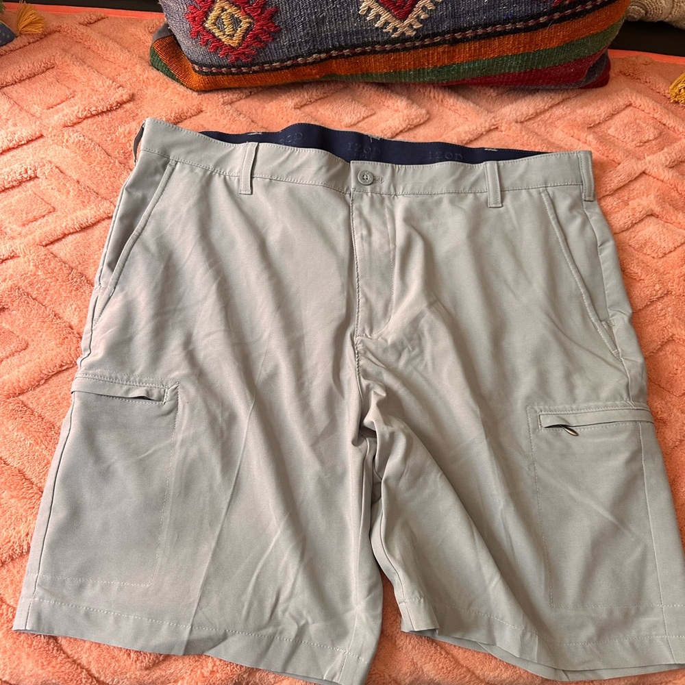 Izod Light Gray Golf Shorts for Men
